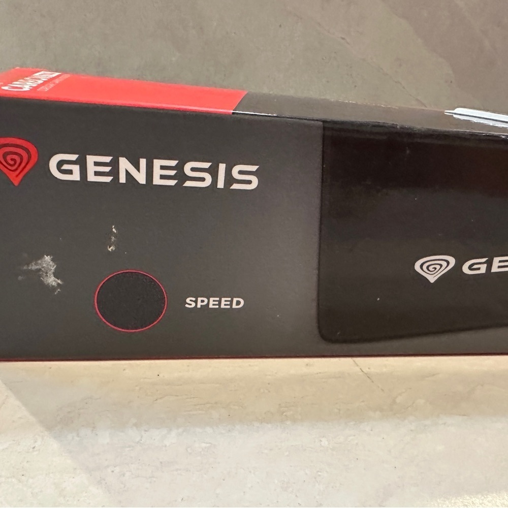 Genesis Mouse Mat Carbon Logo 700 XL 400mm x 450 mm - Picture 3 of 7